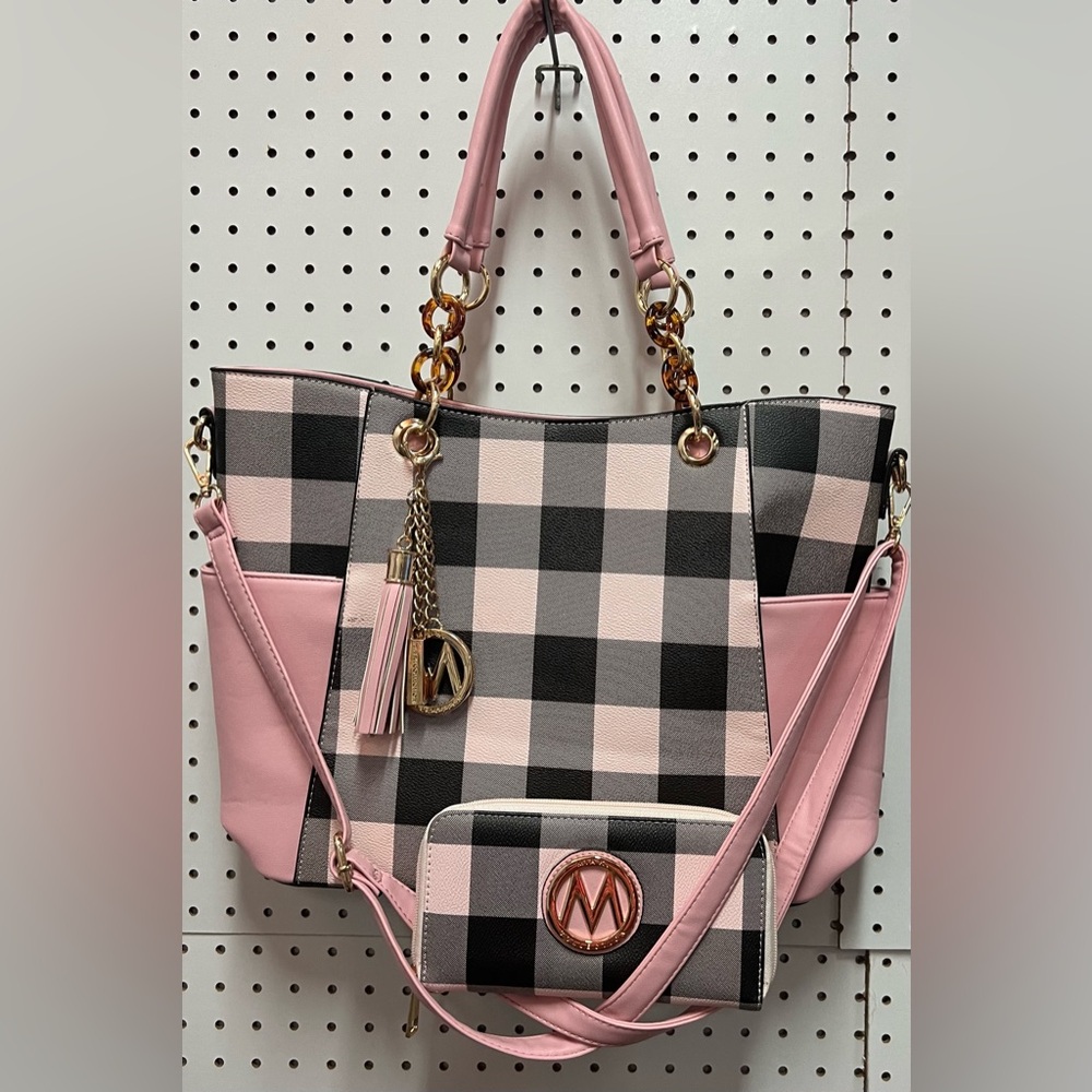 NWOT, Mia K Collection (MKF) Pink Tote and Wallet Set